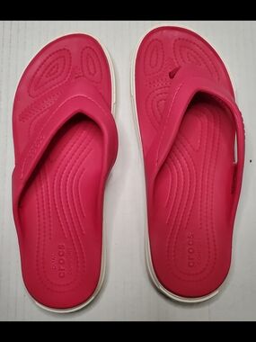 CROCS  Pink  Thong Sandals 8